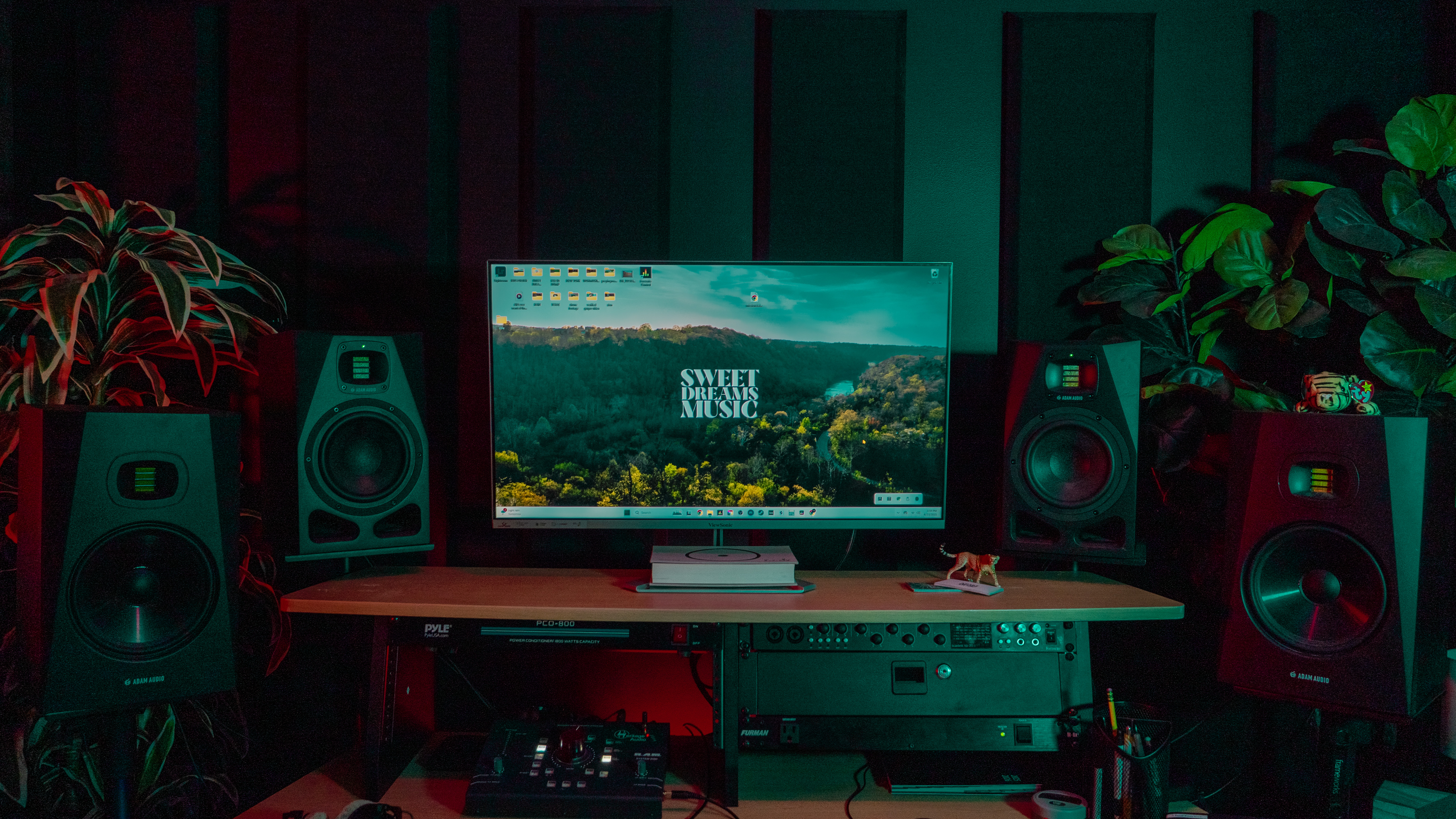 Studio B production setup for chord programming